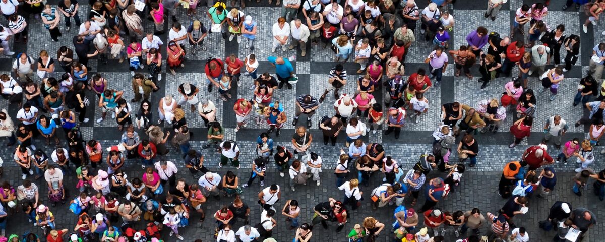 Multidão de pessoas para representar personas